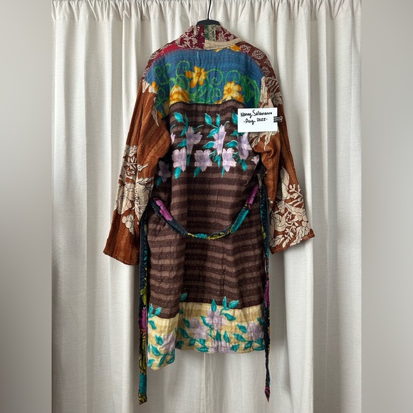 Kantha Bae Trench Robe - Picture 2 of 12